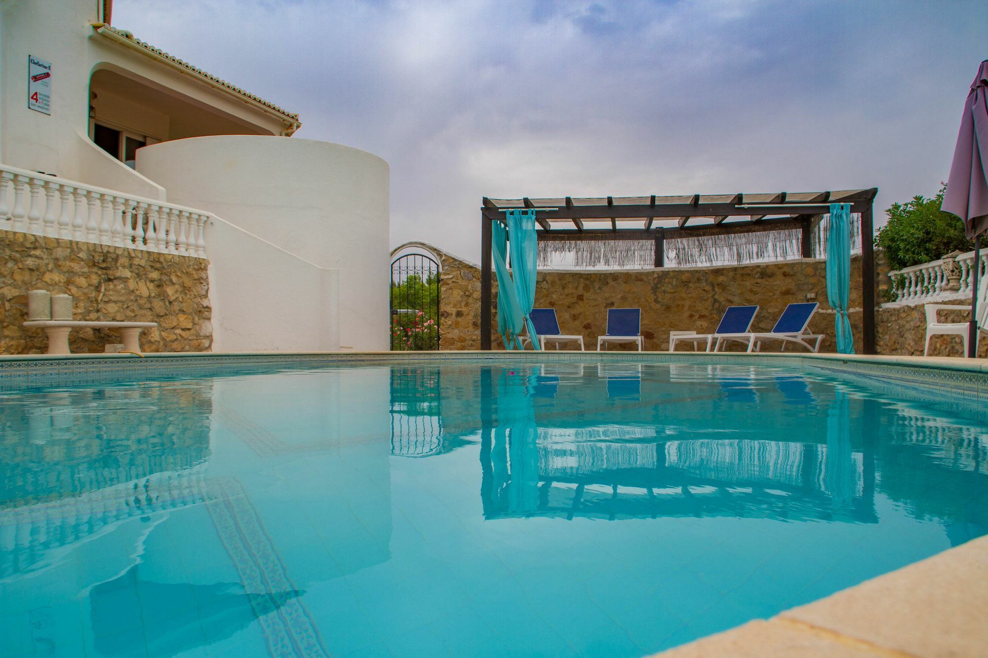 The White House - Boutique Villa Ольян Экстерьер фото